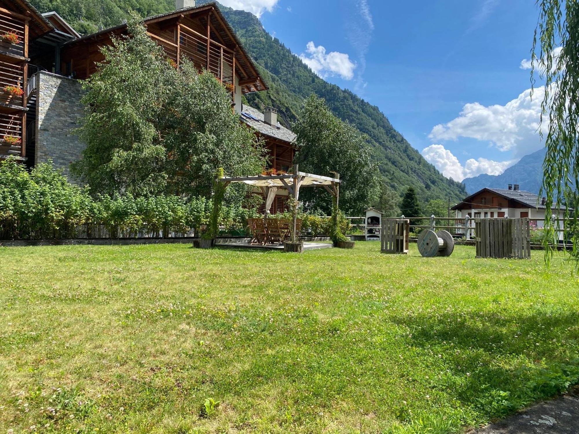 L'Aria Di Casa Bed & Breakfast อาลันญา วัลซีเซีย ภายนอก รูปภาพ