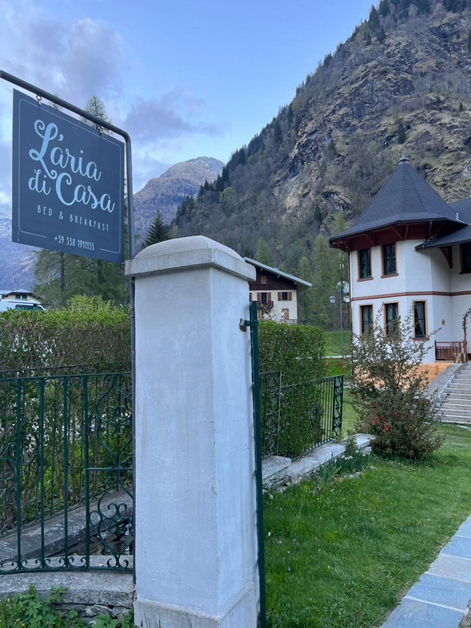 L'Aria Di Casa Bed & Breakfast อาลันญา วัลซีเซีย ภายนอก รูปภาพ