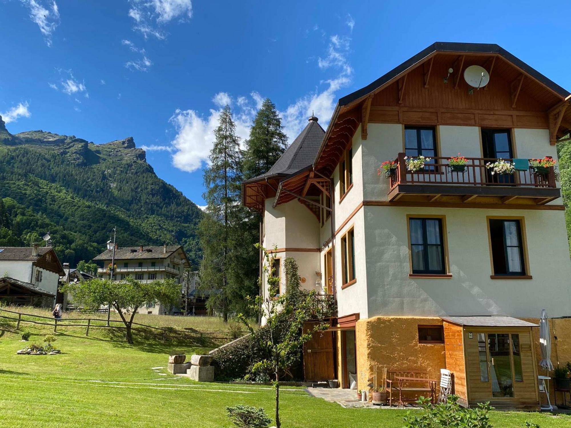 L'Aria Di Casa Bed & Breakfast อาลันญา วัลซีเซีย ภายนอก รูปภาพ