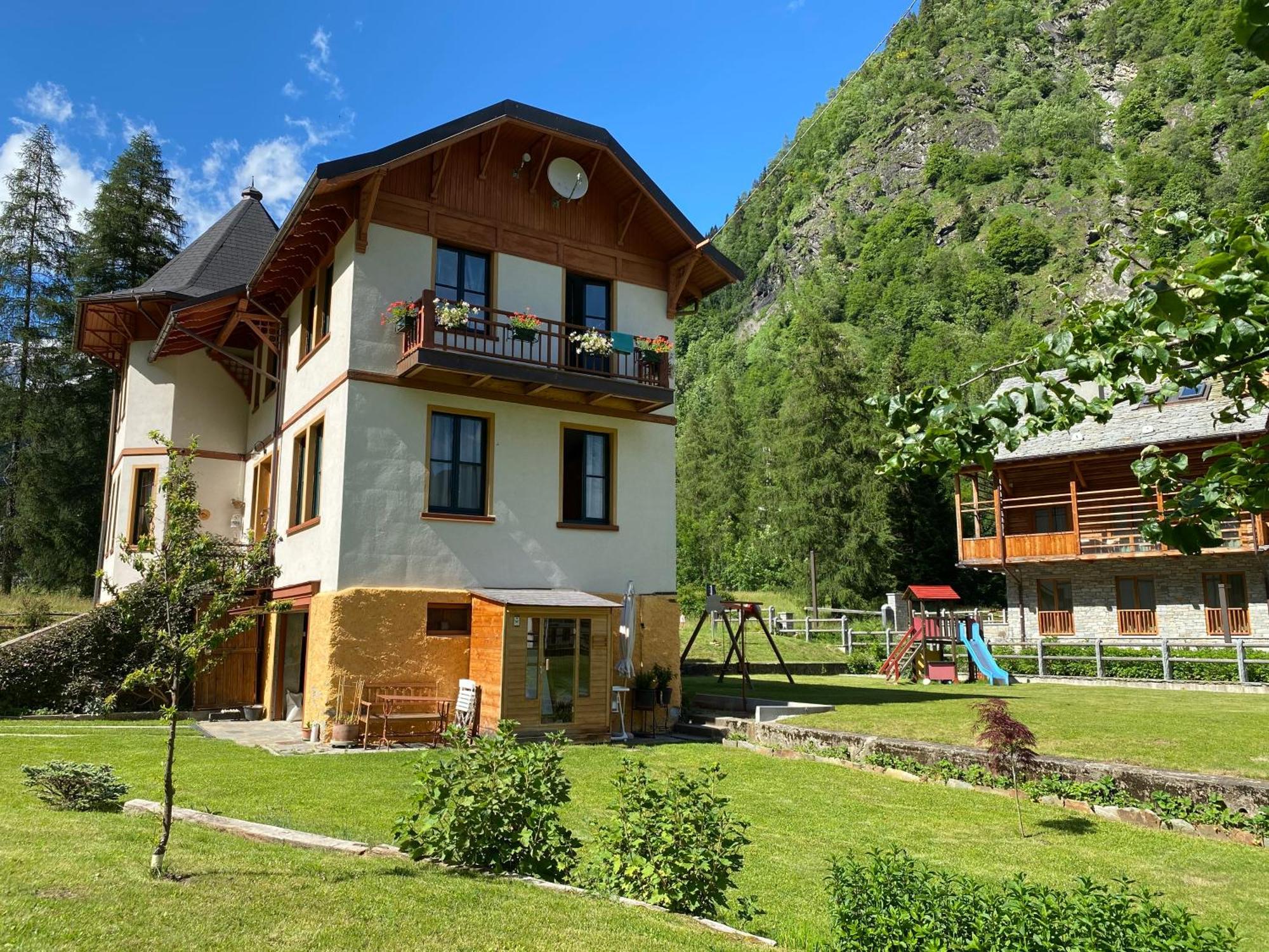L'Aria Di Casa Bed & Breakfast อาลันญา วัลซีเซีย ภายนอก รูปภาพ
